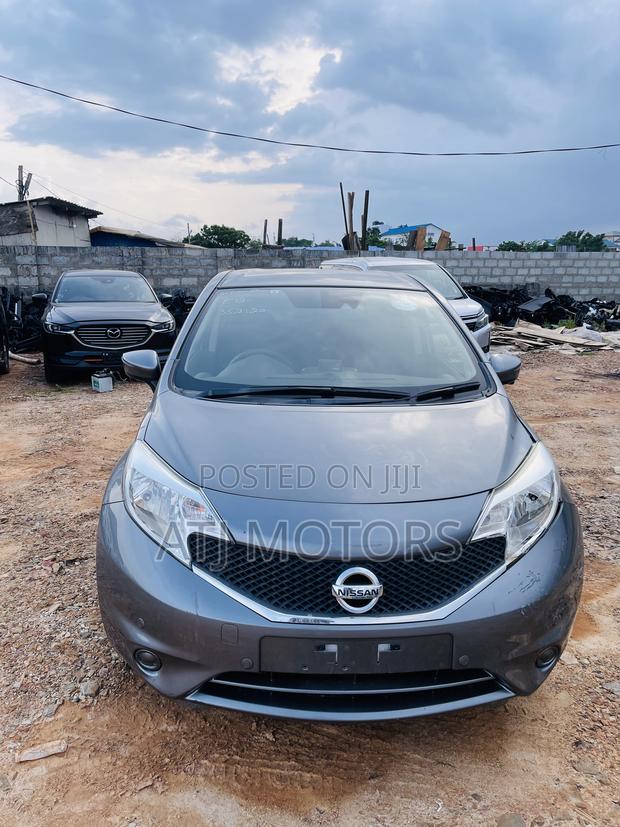 Nissan Note 1.6 Petrol 2015 Gray