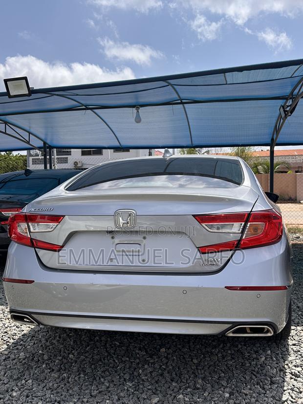 Honda Accord Touring 2.0T 2018 Silver