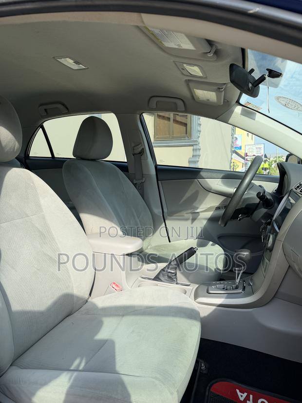 Toyota Corolla LE 4dr Sedan (1.8L 4cyl 4A) 2013 Blue
