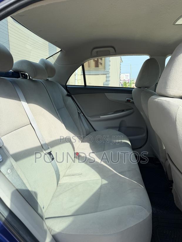 Toyota Corolla LE 4dr Sedan (1.8L 4cyl 4A) 2013 Blue