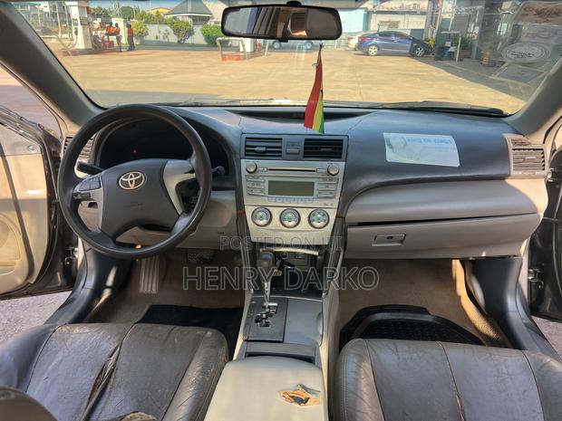 Toyota Camry 2010 Gray