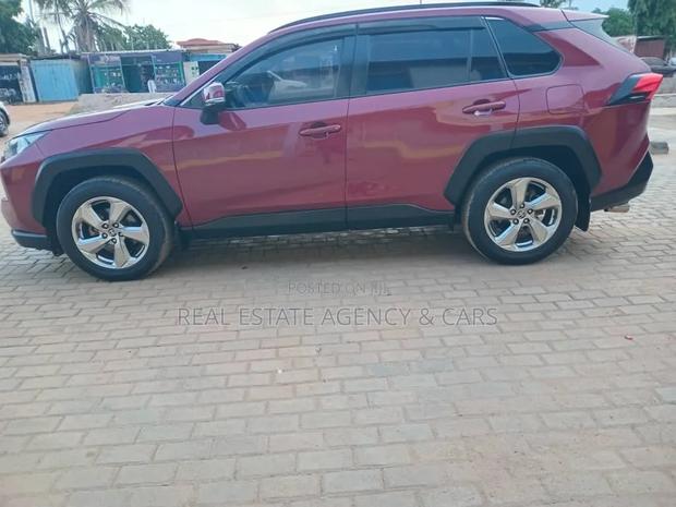Toyota RAV4 Limited AWD 2020 Beige