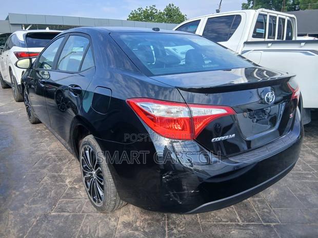 Toyota Corolla 2017 Black