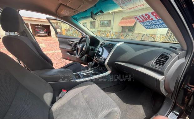 Nissan Altima 2.5 SV 4dr Sedan (2.5L 4cyl CVT) 2015 Black