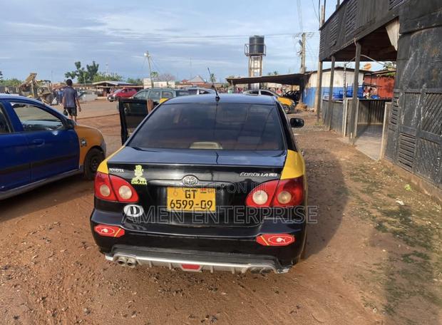 Toyota Corolla 1.4 VVT-i 2006 Yellow