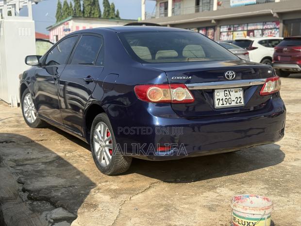 Toyota Corolla LE 4dr Sedan (1.8L 4cyl 4A) 2013 Blue