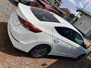 Hyundai Elantra SE Sedan FWD (2.0L 4cyl 6M) 2017 White for sale