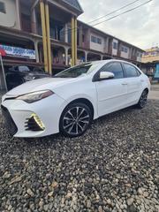 Toyota Corolla SE (1.8L 4cyl 6M) 2018 White for sale