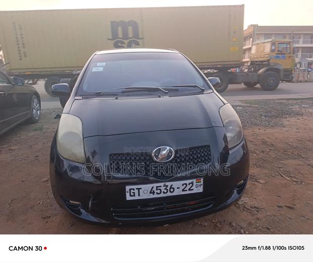 Toyota Vitz 2009 Black