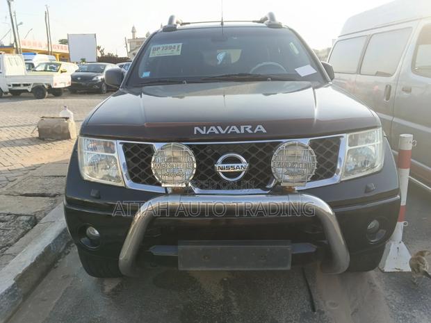 Nissan Navara 2009 Black
