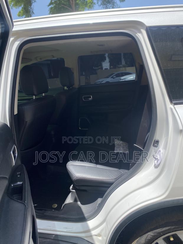 Mitsubishi Outlander 2018 White
