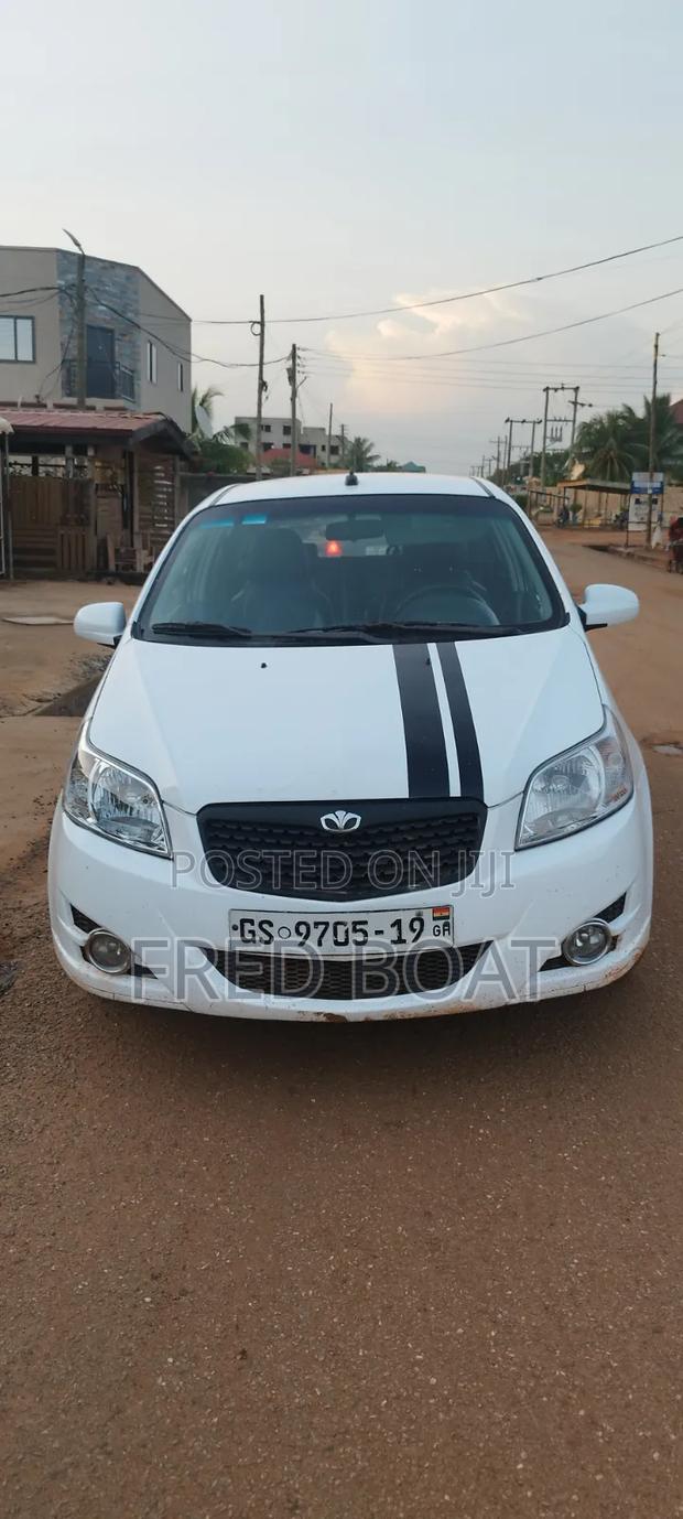 Pontiac G3 2009 White
