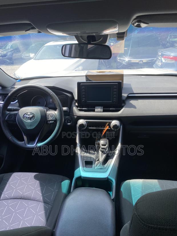 Toyota RAV4 Limited 2022 White