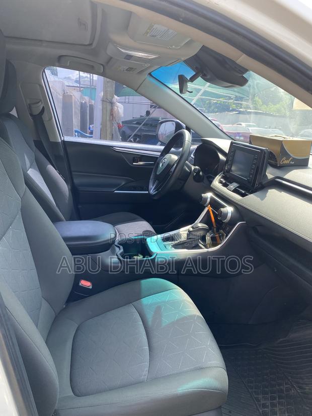 Toyota RAV4 Limited 2022 White
