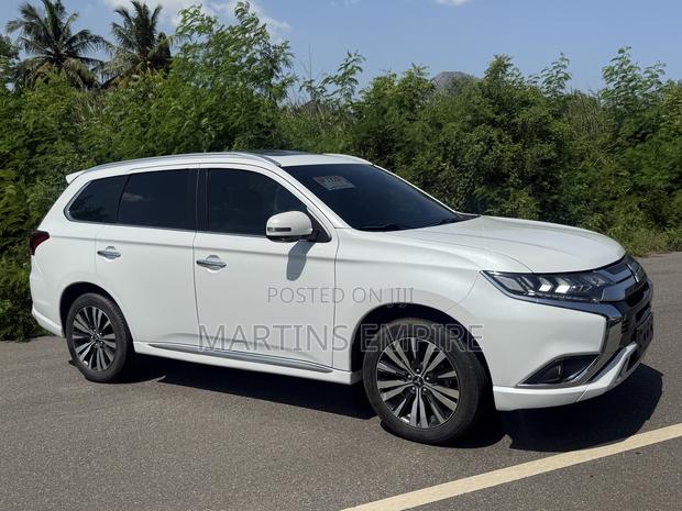 Mitsubishi Outlander 2.0 PHEV AWD 2021 White