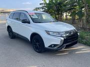 Mitsubishi Outlander LE FWD 2019 White for sale
