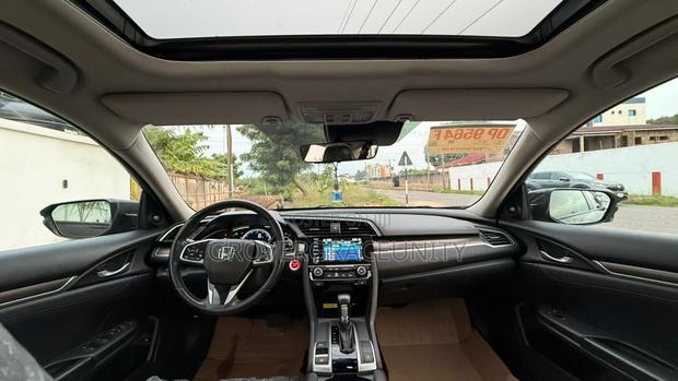 Honda Civic Touring Sedan 2019 Black