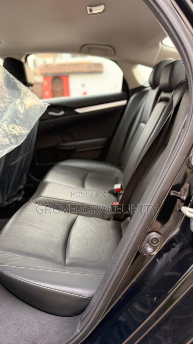 Honda Civic Touring Sedan 2019 Black