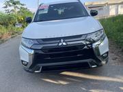 Mitsubishi Outlander LE FWD 2019 White for sale