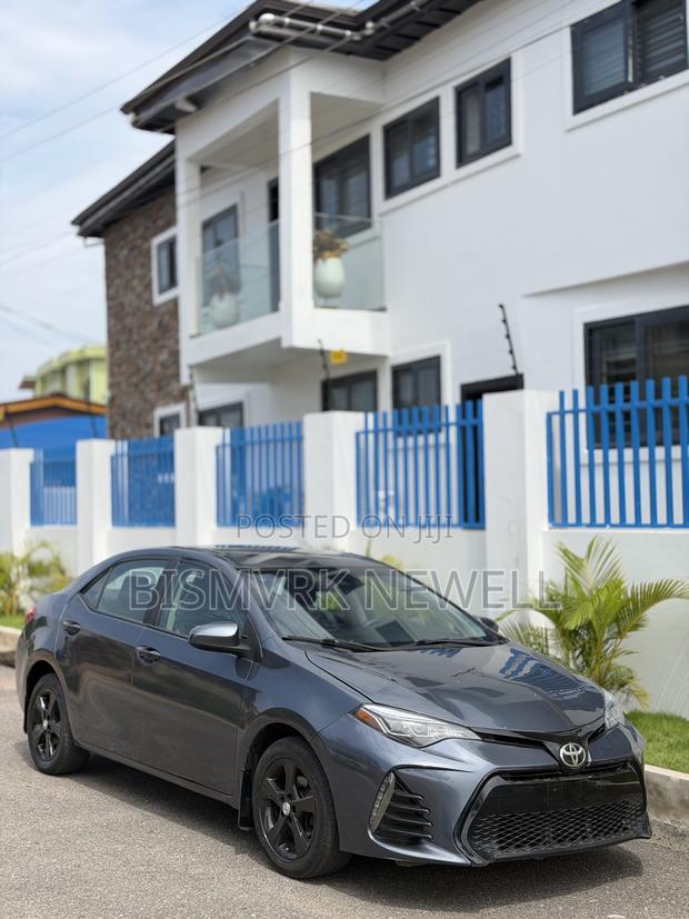 Toyota Corolla LE (1.8L 4cyl 2A) 2019 Gray