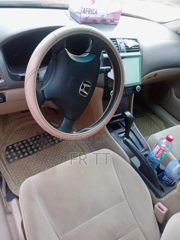 Honda Accord 2004 Red