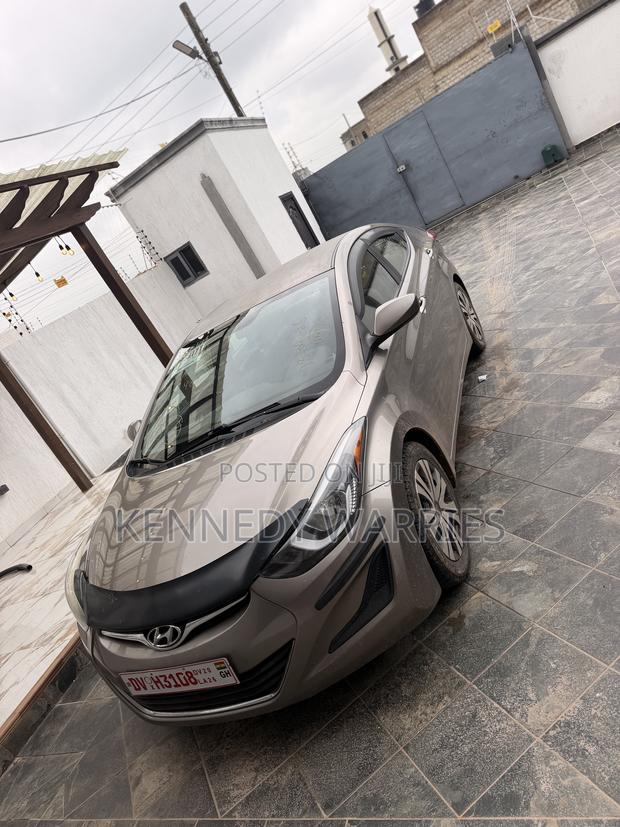 Hyundai Elantra SE 4dr Sedan (1.8L 4cyl 6A) 2014 Gray