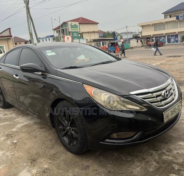 Hyundai Sonata 2013 Black