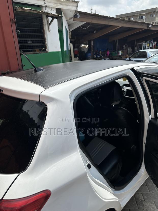 Toyota Vitz 1.3 AWD 5dr 2012 White