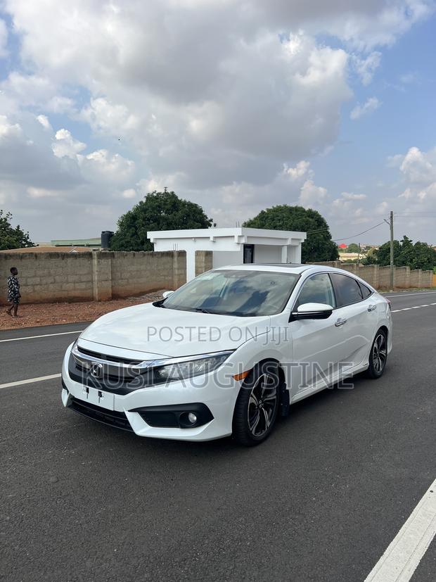 Honda Civic Touring 4dr Sedan (1.5L 4cyl) 2016 White