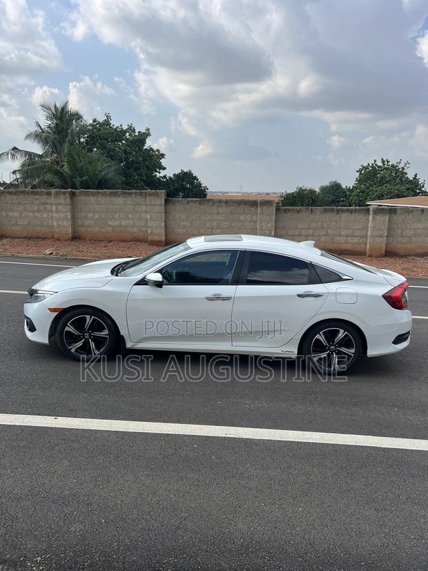 Honda Civic Touring 4dr Sedan (1.5L 4cyl) 2016 White