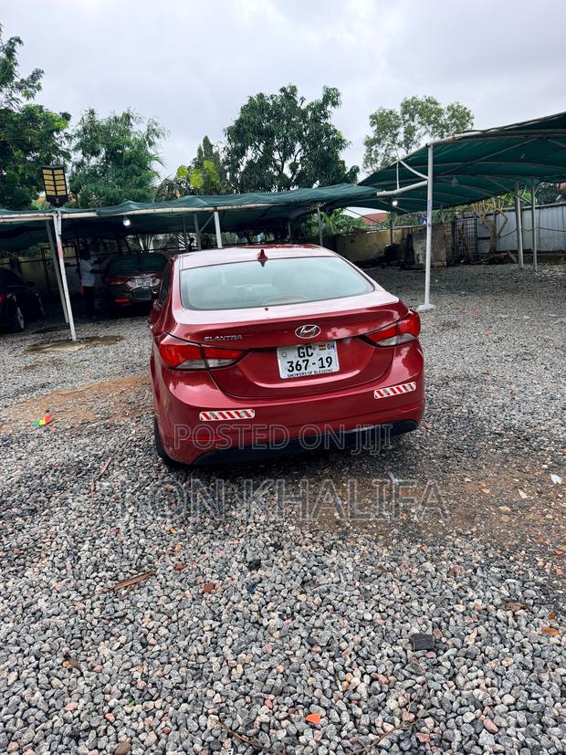 Hyundai Elantra 2015 Red