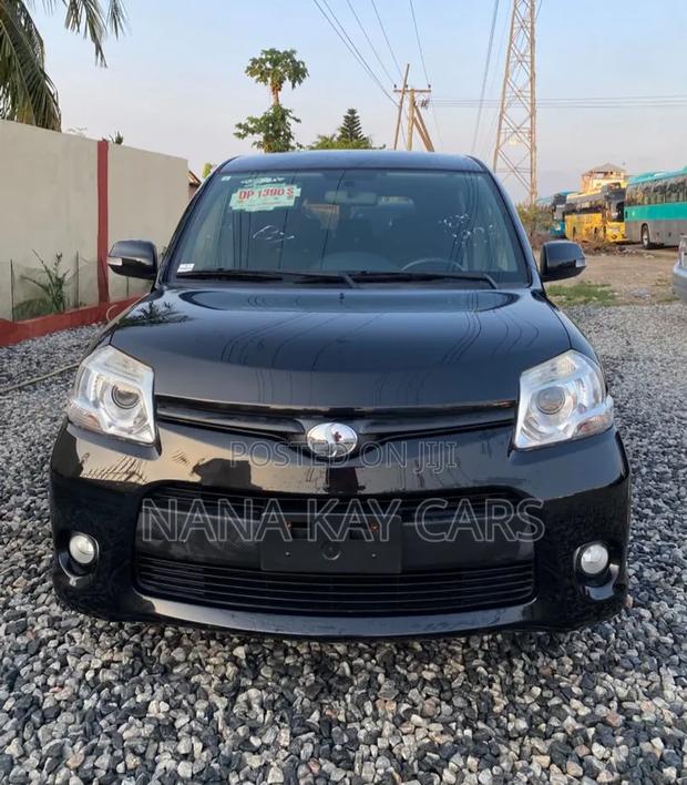 Toyota Sienta 2014 Black
