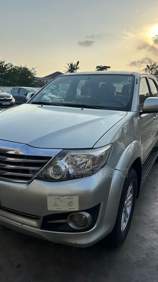 Toyota Fortuner 2012 Gray