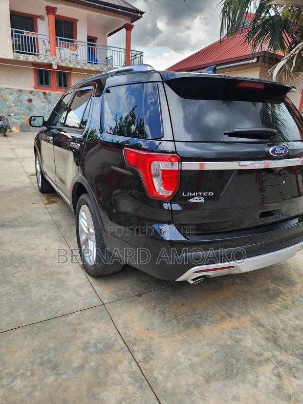 Ford Explorer 2016 Black
