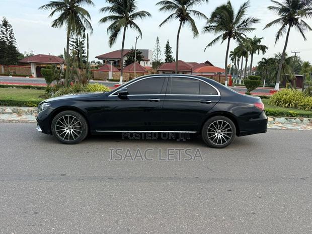 Mercedes-Benz E300 4Matic AWD Sedan (2.0L 4cyl 9A) 2017 Black