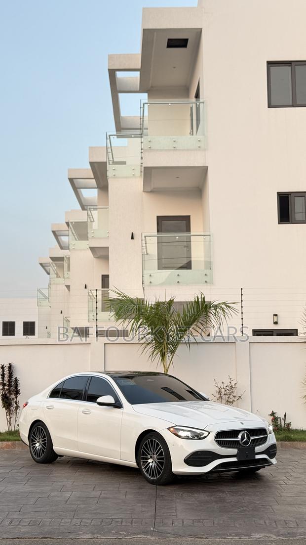 Mercedes-Benz C300 2024 White