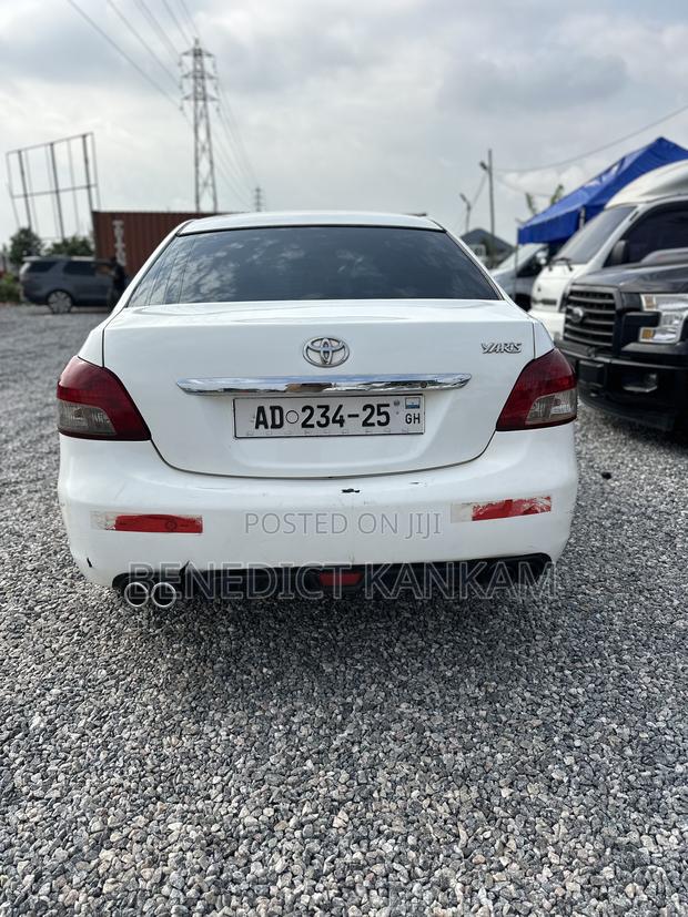 Toyota Yaris SE Hatchback 5dr 2012 White