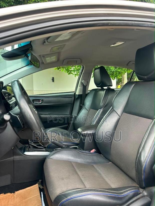 Toyota Corolla 2019 Beige