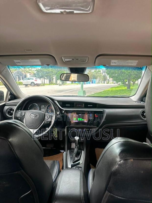 Toyota Corolla 2019 Beige