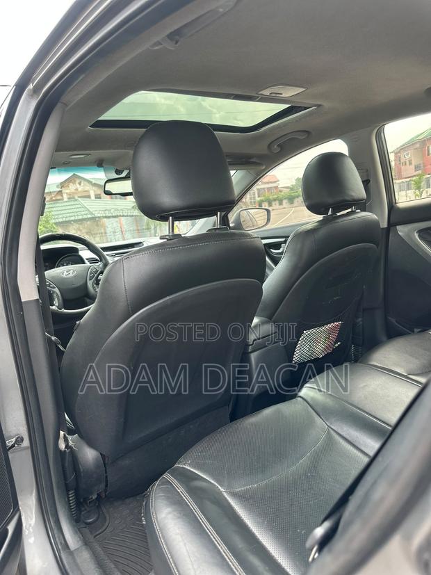 Hyundai Elantra Limited 4dr Sedan (1.8L 4cyl 6A) 2014