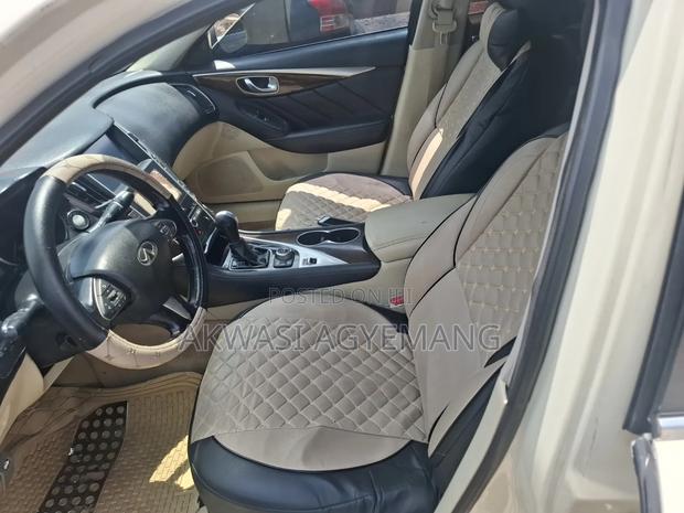 Infiniti Q50 2013 Off white