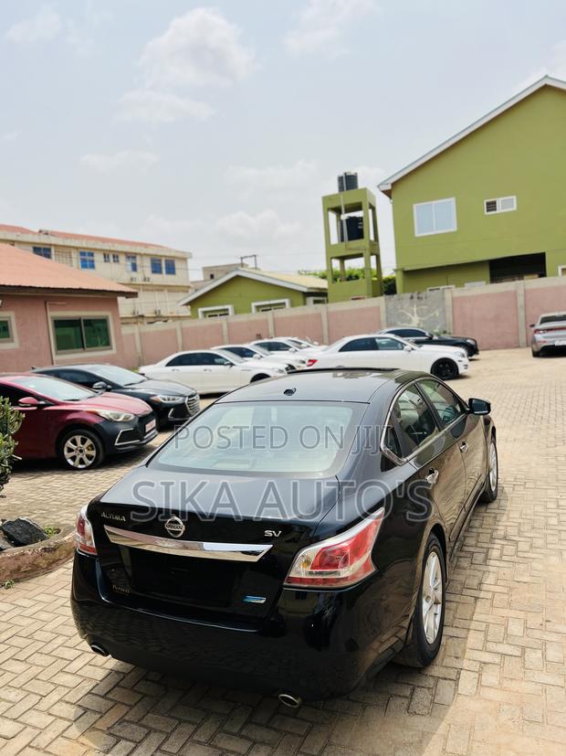 Nissan Altima 2.5 SV 4dr Sedan (2.5L 4cyl CVT) 2014 Black