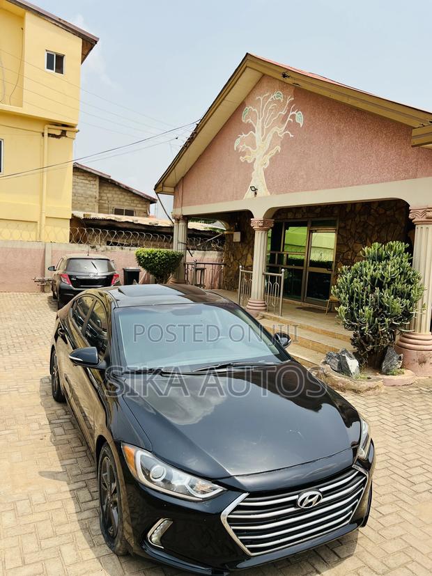 Hyundai Elantra 2018 Black