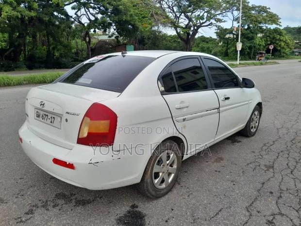 Hyundai Accent 2012 White