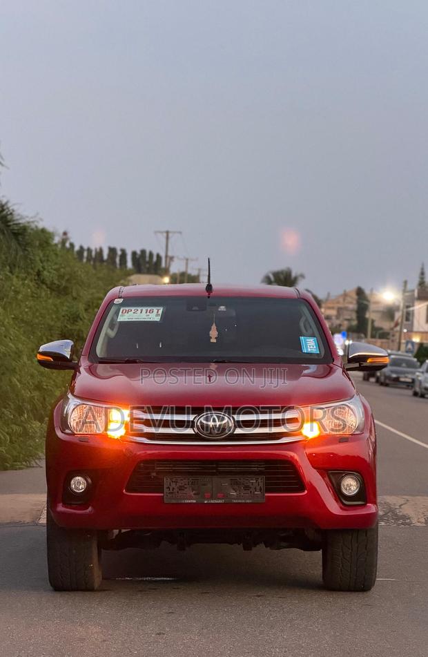 Toyota Hilux Revo Double Cab Deisel 2.4 RWD 2018 Burgundy