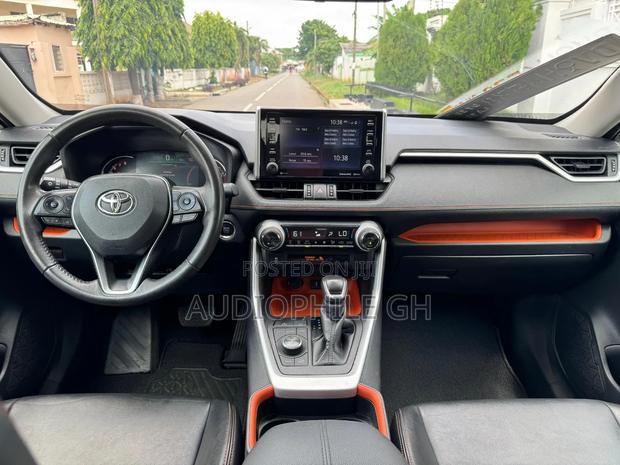 Toyota RAV4 Adventure 2021 Black