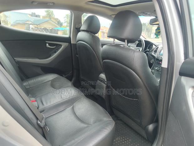 Hyundai Elantra Limited 4dr Sedan (1.8L 4cyl 6A) 2015 Gray