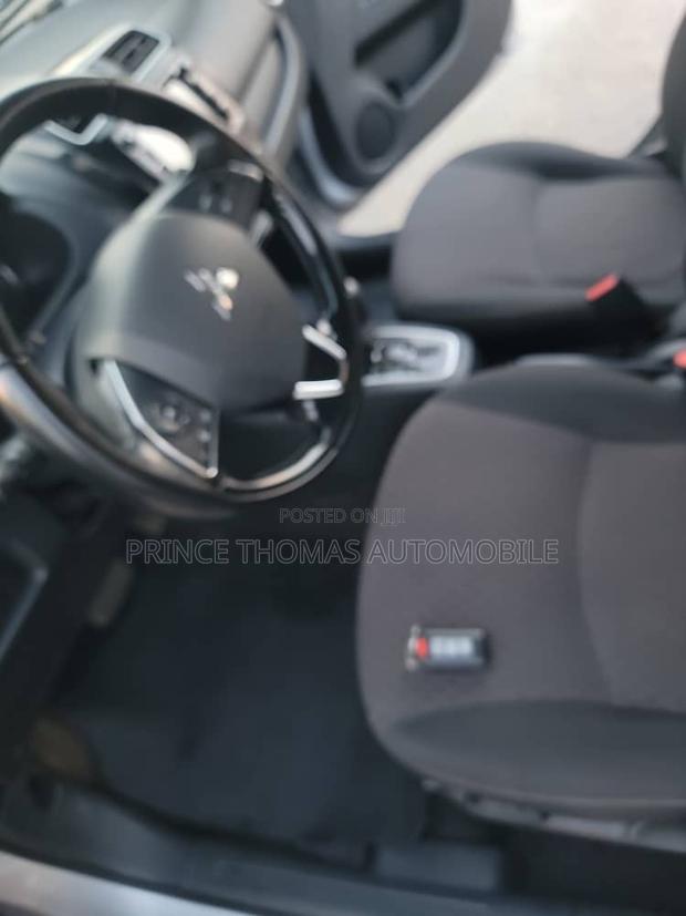 Mitsubishi Mirage 2017 Silver