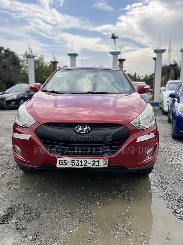 Hyundai Tucson 2012 Red