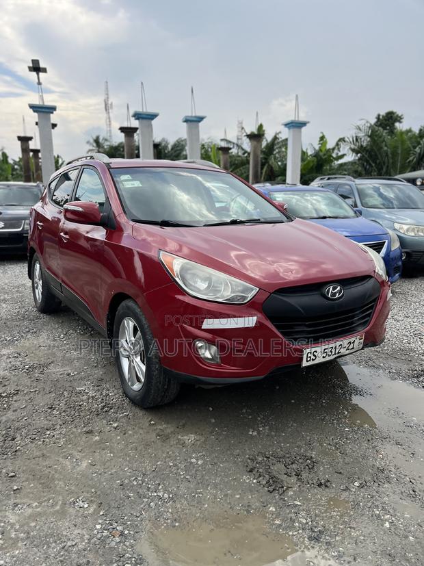 Hyundai Tucson 2012 Red